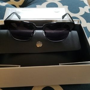 Brand New Oshenta Sunglasses and case